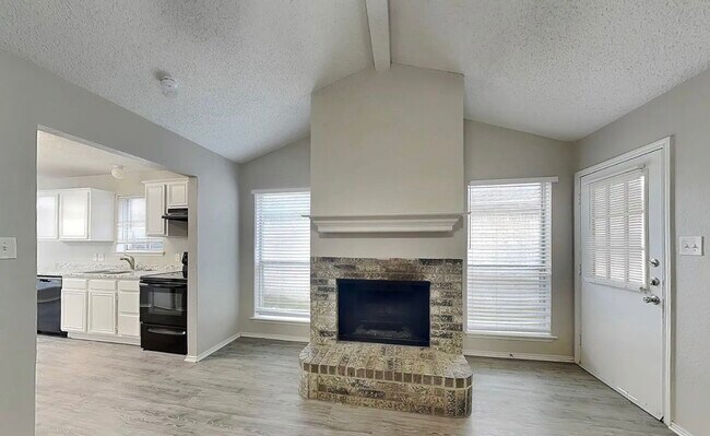 Foto del edificio - Spacious, Stylish, and Simply Perfect — 3-Bedroom Home