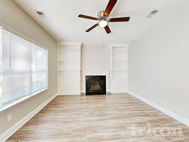 Foto del edificio - 63 Summer Brook Ct