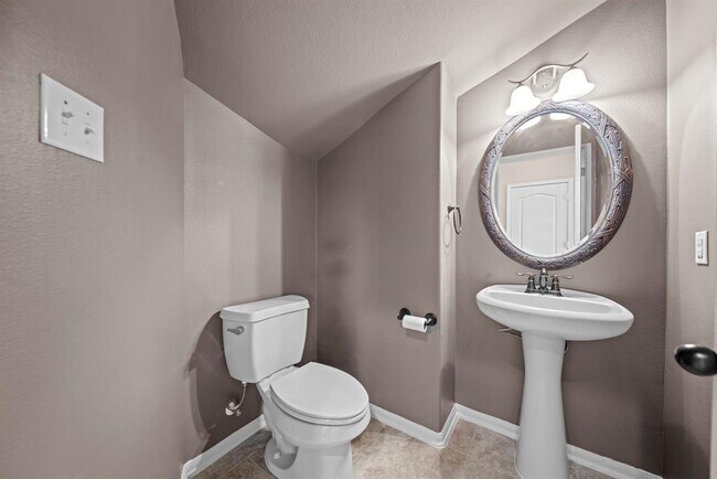 Foto del edificio - 4814 Peninsula Garden Way