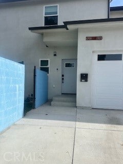 Building Photo - 6506 N White Oak Ave