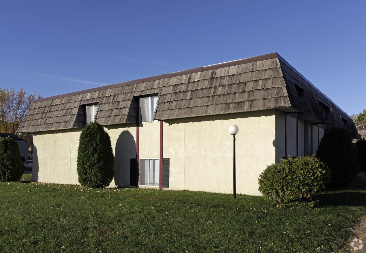 Building Photo - 3205 12th St N
