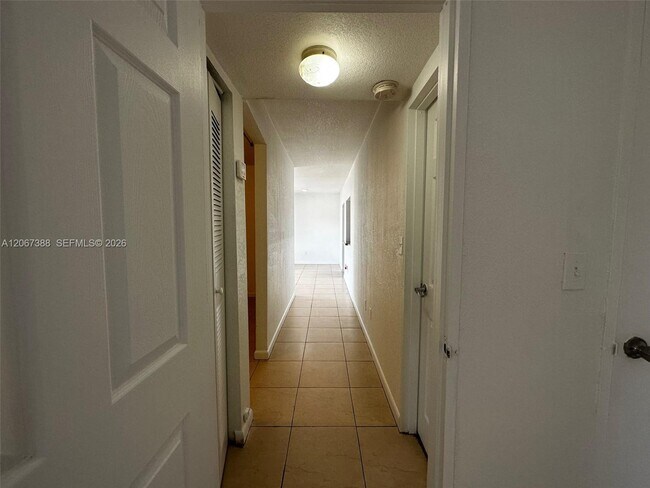 Building Photo - 4550 NW 79th Ave