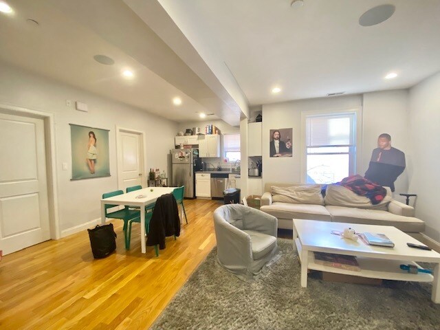 Foto principal - 721 Parker St