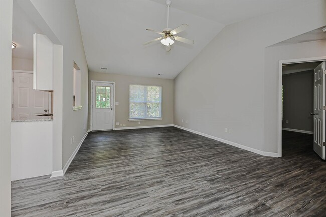 Building Photo - 200 Hampton Church Rd