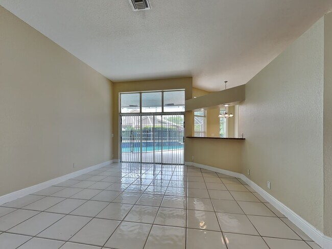 Foto del edificio - 4941 NW 108th Ter