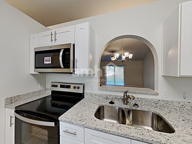 Building Photo - 520 Brown Bear Way