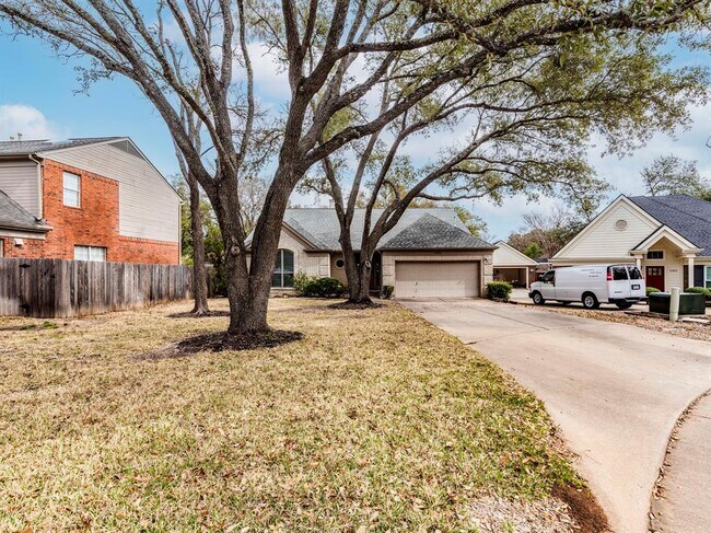 Foto del edificio - 6304 Walebridge Ln