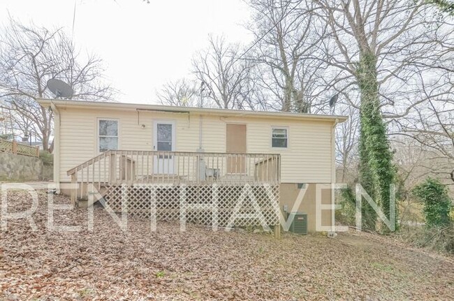 Building Photo - 726 Spring Hill Ave