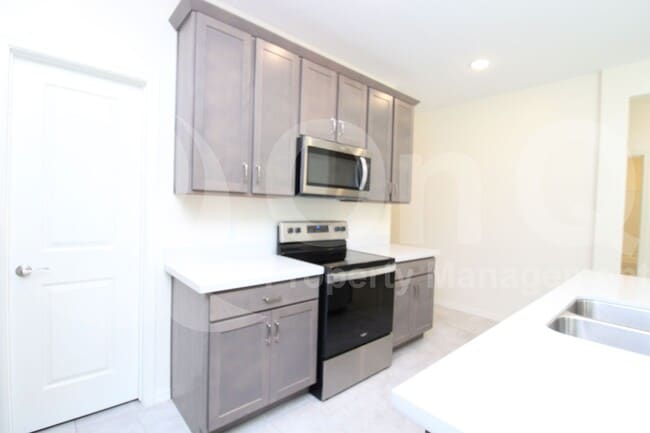 Photo - 15258 W Sherman St House