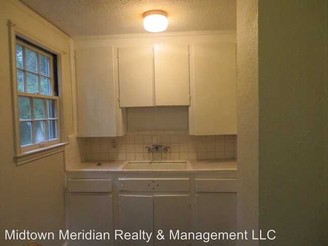 Building Photo - 1 br, 1 bath House - 726 E. College Ave