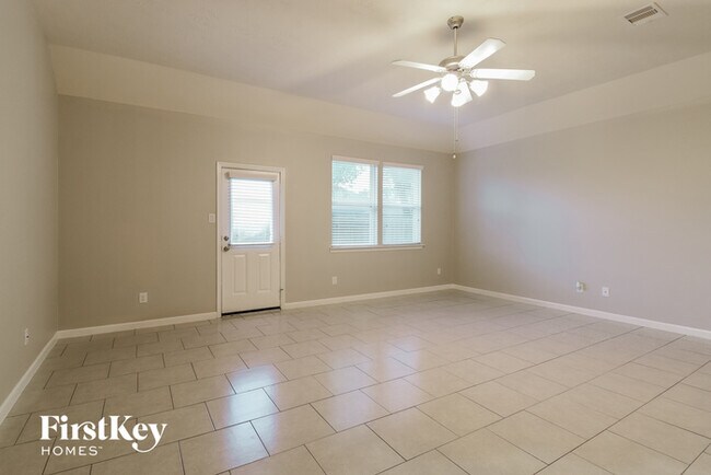 Foto del edificio - 7807 Jarrod Way