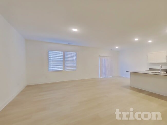 Building Photo - 11838 Moorfield Ln