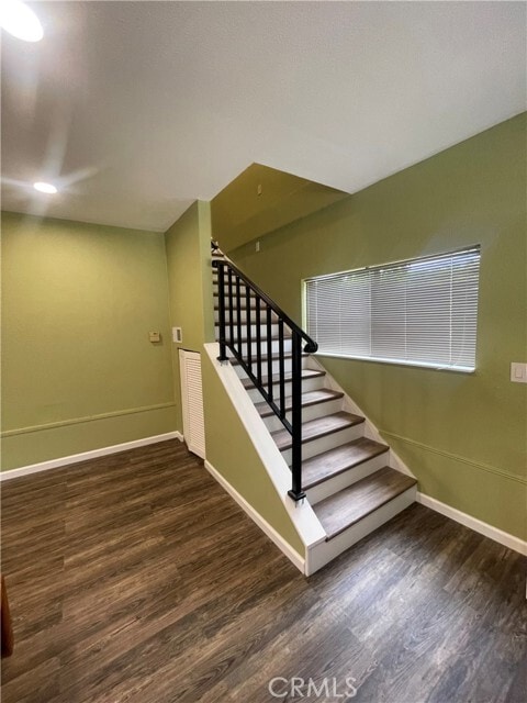 Building Photo - 1361 De Luz Rd