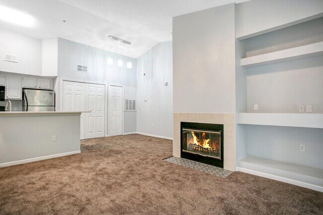 Building Photo - 8301 Elm Park Dr