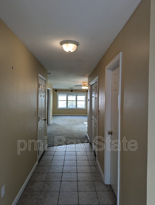 Building Photo - 116 Weatherstone Dr