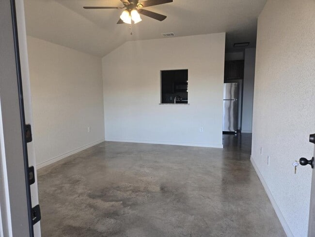 Building Photo - 175 Stillhouse Rd