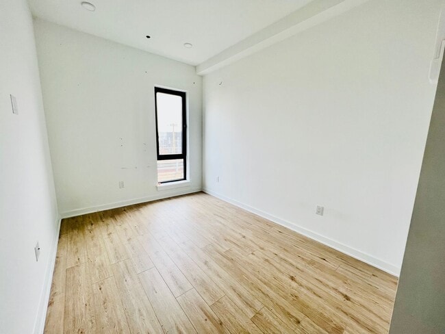 Foto del edificio - 1306 N Front St