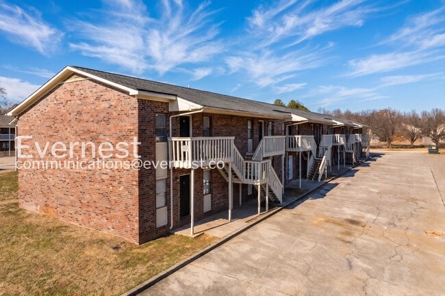 Building Photo - Central Heights