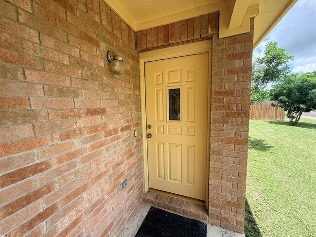 Foto del edificio - 116 Spur Cove