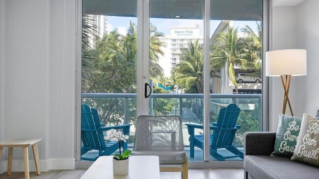 Foto del edificio - 19370 Collins Ave