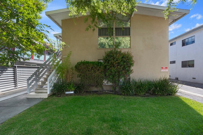 Building Photo - 3427 Caroline Ave