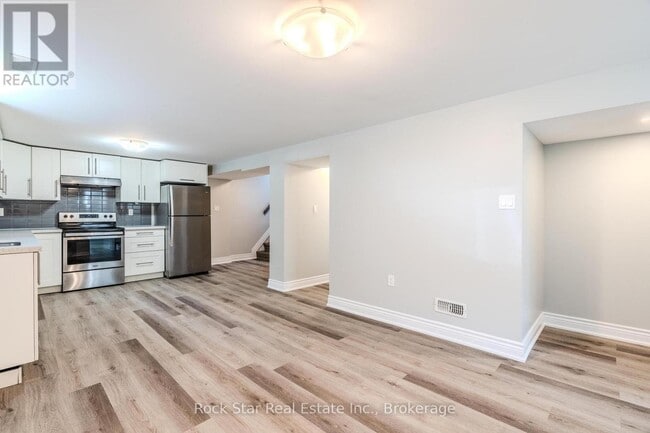 Photo du bâtiment - 543 E 27th St