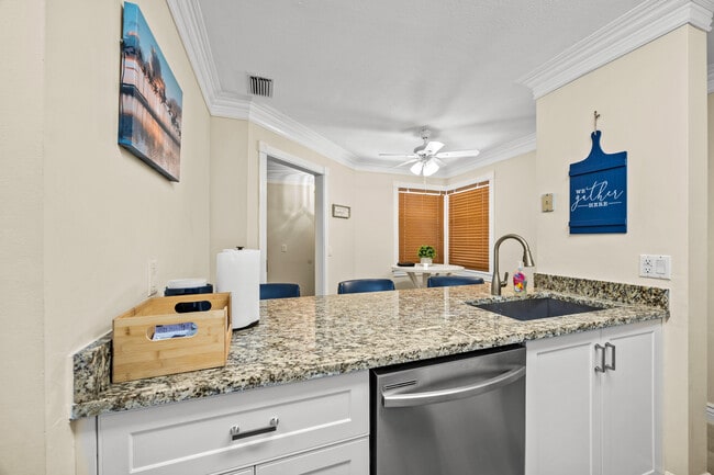 Foto del edificio - 12196 Sag Harbor Ct