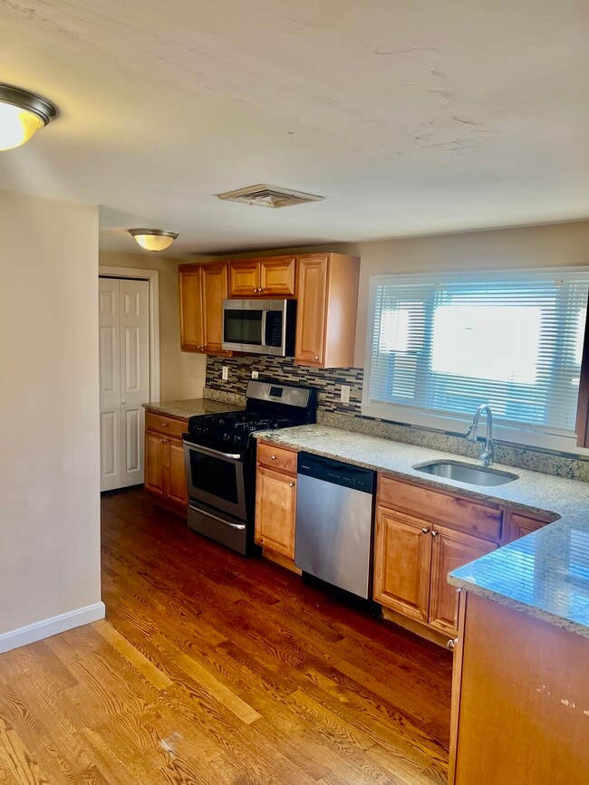 Foto del edificio - 105 Oak Island St