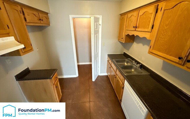 Building Photo - 4150 Garden Birch Cove