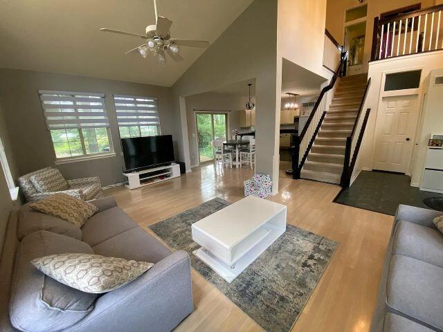 Foto del edificio - 5628 Versailles Ave E