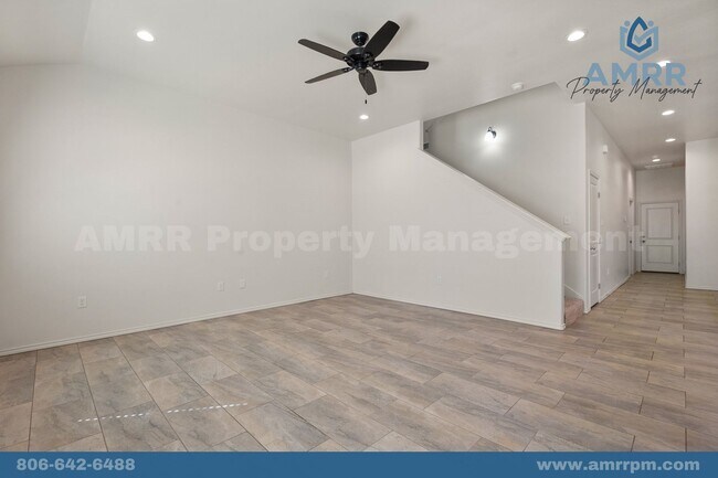 Foto del edificio - STUNNING 3 Bed 2 Bath Townhome In Cooper ISD!