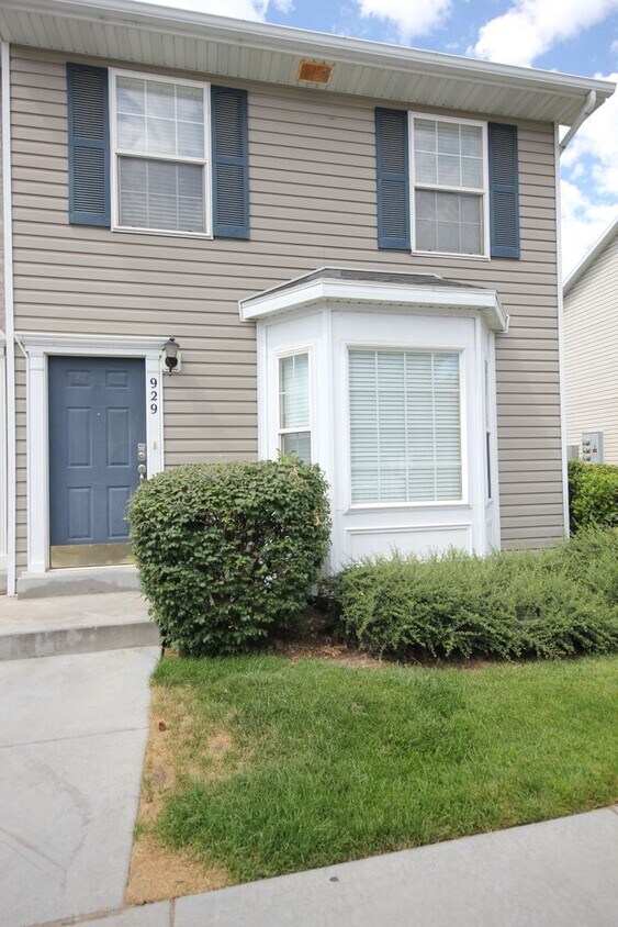 Foto principal - 3 Bedroom Townhome in Provo's Westside