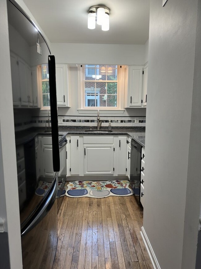 Foto del edificio - Charming 2 Bedroom 2.5 Bath Townhouse In O...