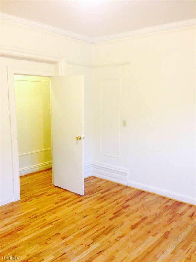 Building Photo - 2104 Caton Ave