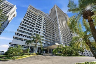 Building Photo - 4280 Galt Ocean Dr