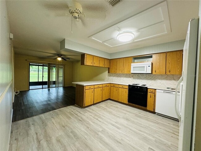 Building Photo - 3213 Julia Ct