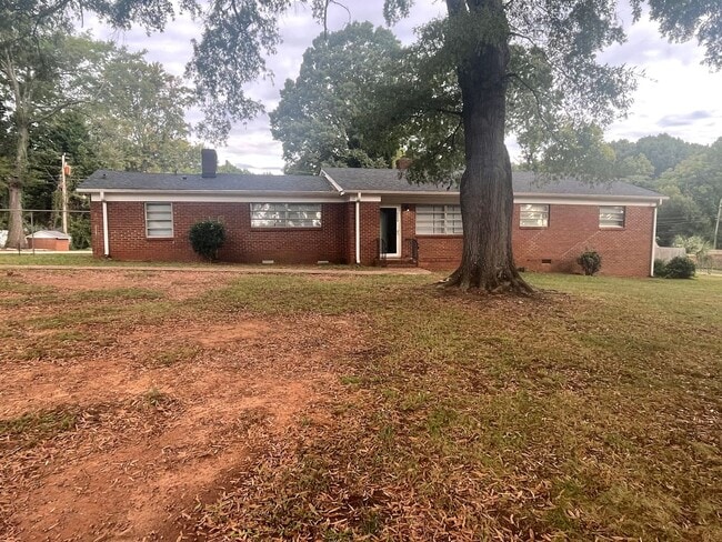 This Beautiful 4 bed 2.5 bath brick ranch ... - This Beautiful 4 bed 2.5 bath brick ranch ... House