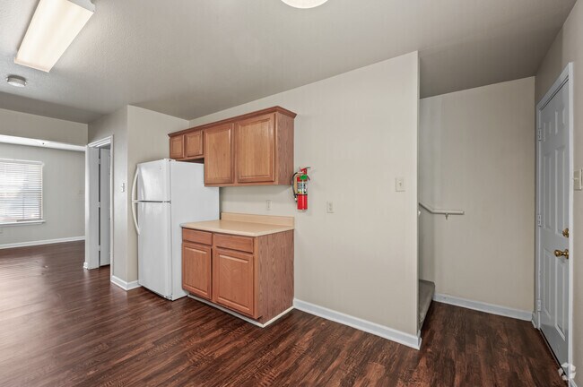 2BR , 1,5BA - 1.180SF D5 (plancha de madera) - Magnolia Place Townhomes