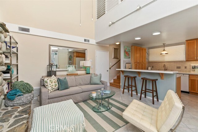 Building Photo - 436 Fernleaf Ave
