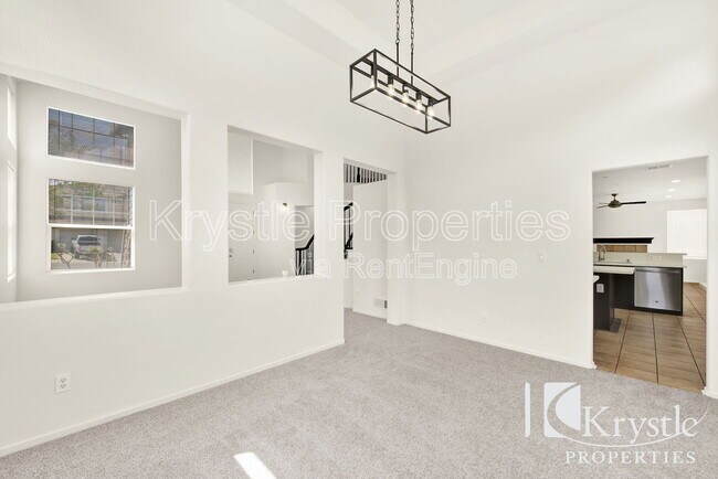 Foto del edificio - 35 Goldfinch Dr