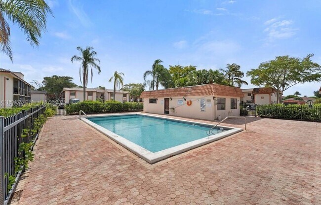 Foto del edificio - 20730 NE 8th Ct