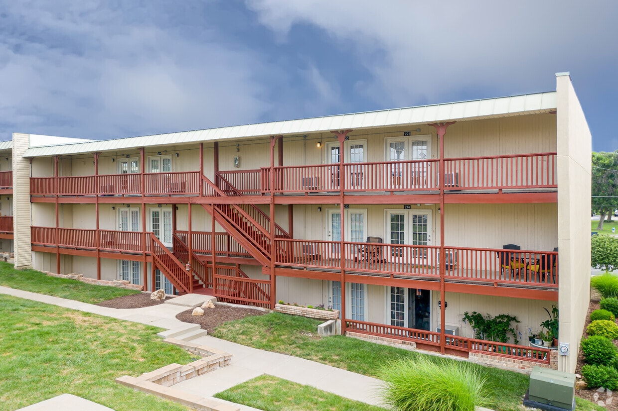 Primary Photo - Tiger Village