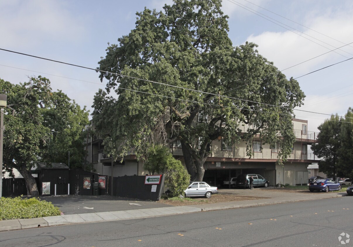 Foto del edificio - 2796 Blenheim Ave