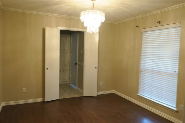 Building Photo - 2601 Winterlake Dr