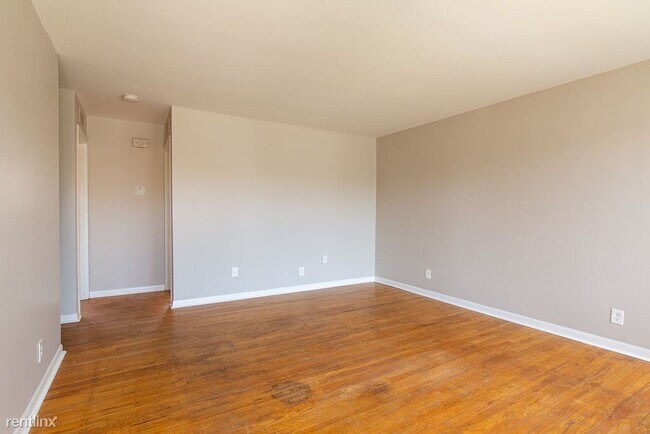 Foto del edificio - 2 br, 1 bath  - 1234 Holmes Rd Apt 4