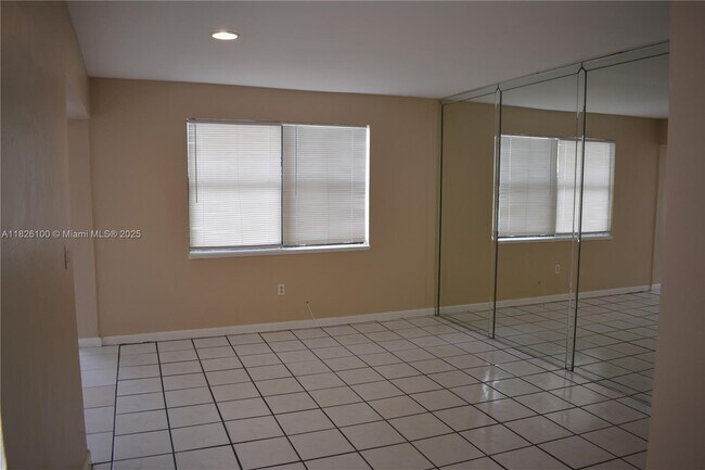 Foto del edificio - 1622 NW 65th St
