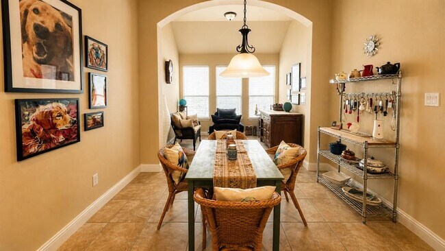 Foto del edificio - 1811 Liberty Oaks Blvd