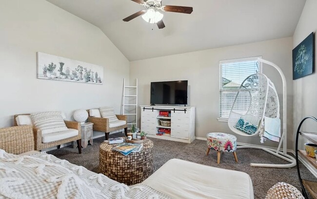 Building Photo - 19217 Bajo Dr