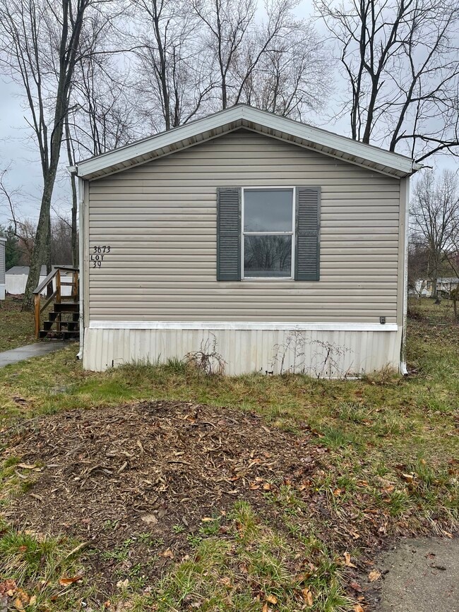 Building Photo - 3973 Woodside Dr