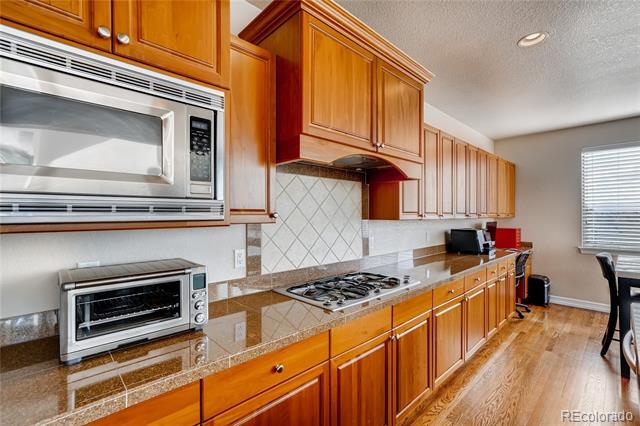 Building Photo - 9741 Sunset Hill Cir
